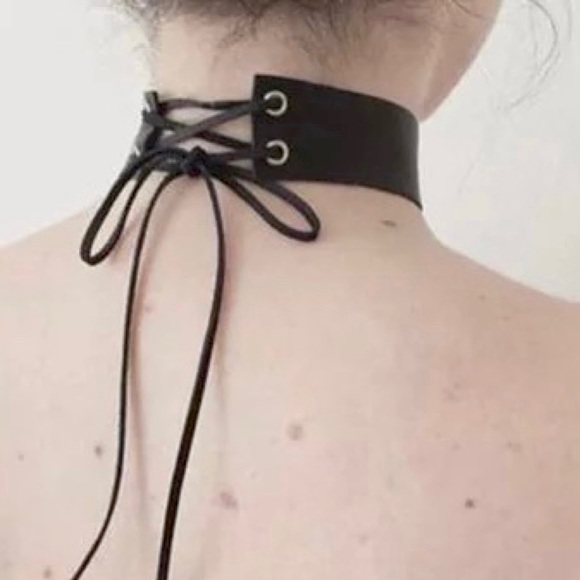 Gothic Suede Lace Up Choker Necklace Kardashian - Picture 8 of 16